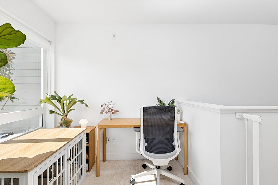 2 265 E 8th Street North Vancouver, BC - 24