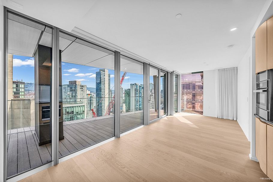 2203 1568 Alberni Street Vancouver, BC - 1