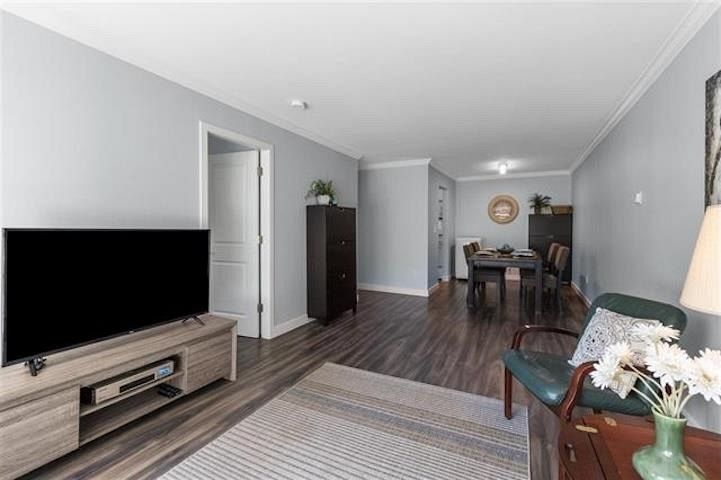 302 2328 Oxford Street Vancouver, BC - 4