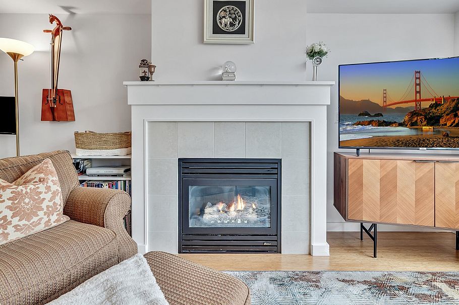 3264 Clermont Mews Vancouver, BC - 9