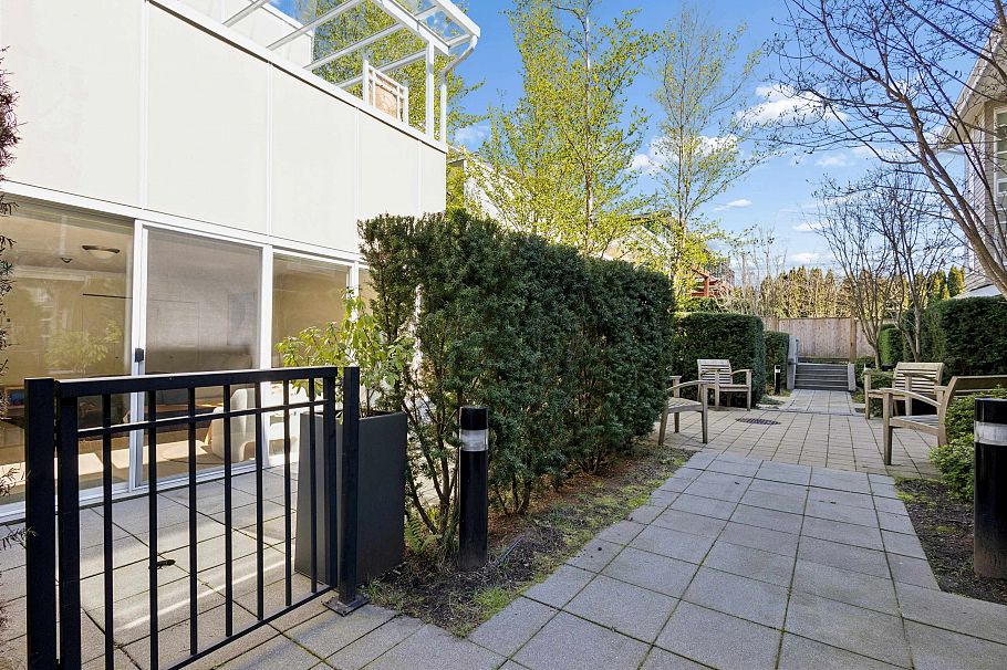 2 265 E 8th Street North Vancouver, BC - 34