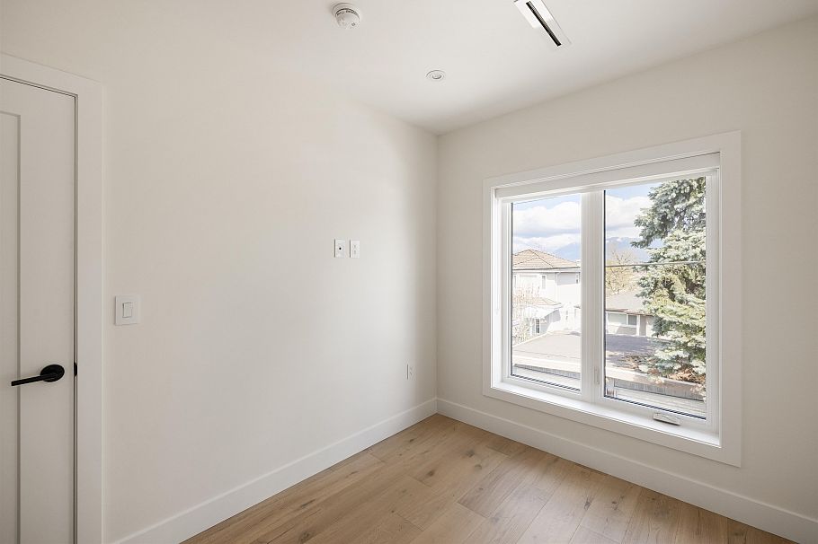 3143 E 19 Avenue Vancouver, BC - 15