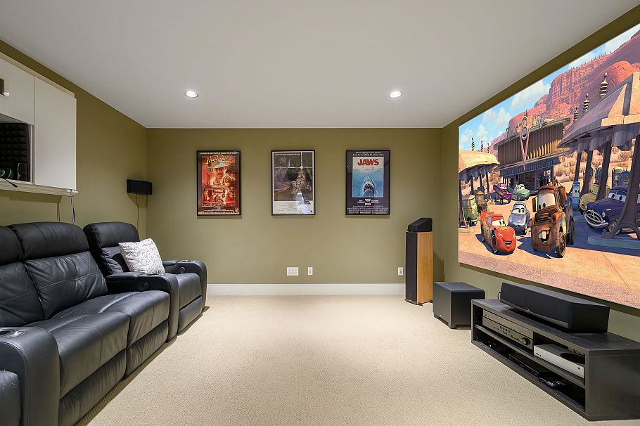 3402 Anne Macdonald Way North Vancouver, BC - 18