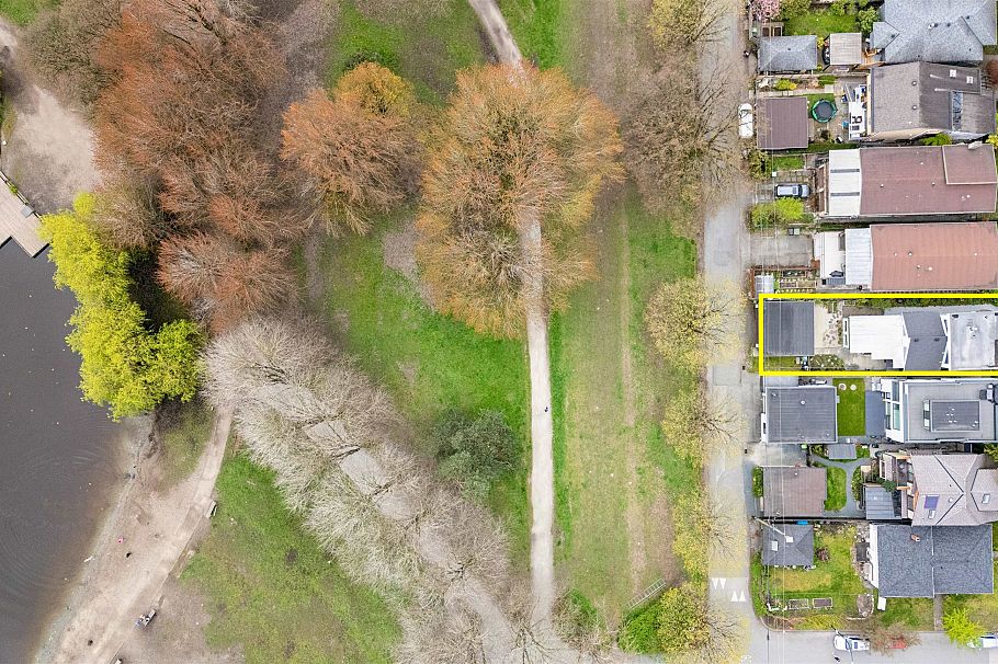 2056 E 13th Avenue Vancouver, BC - 2