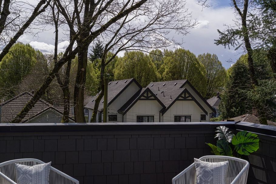 893 E 21st Avenue Vancouver, BC - 21