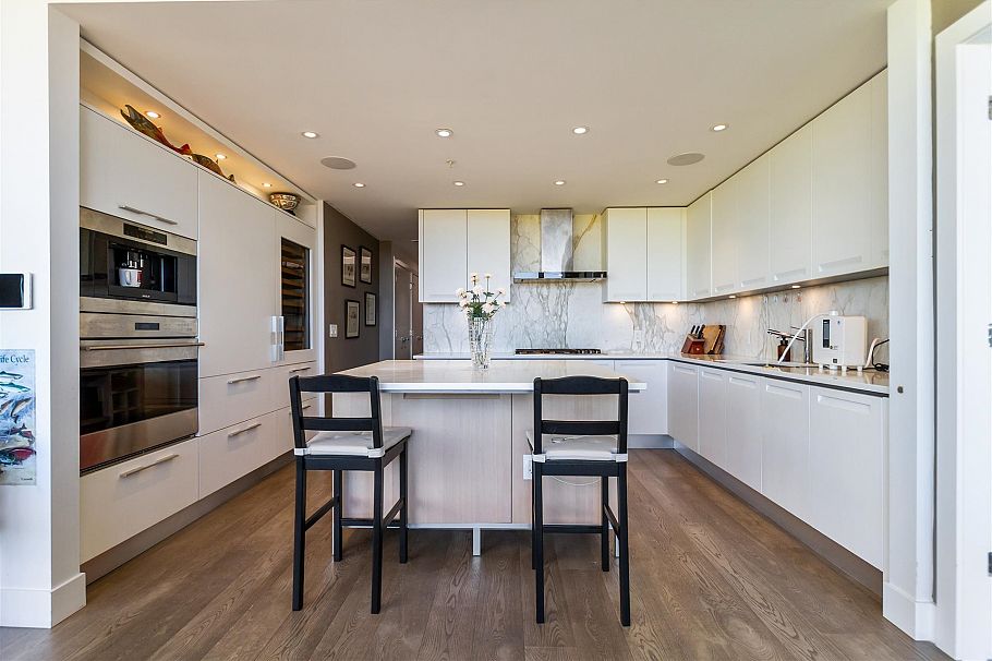 402 6333 West Boulevard Vancouver, BC - 9