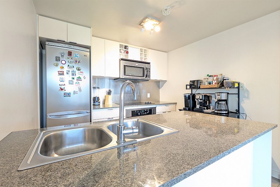 703 233 Robson Street Vancouver, BC - 6