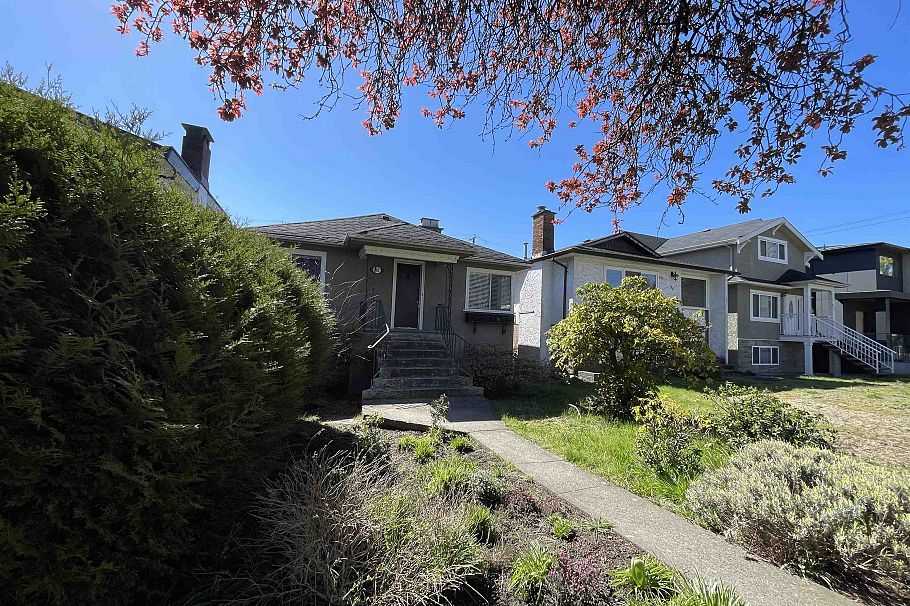 782 W 66th Avenue Vancouver, BC - 20