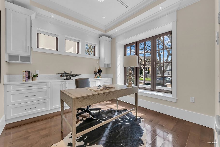 2149 W 46th Avenue Vancouver, BC - 40