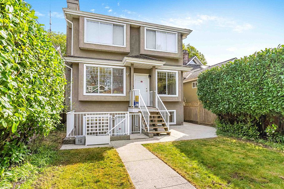 3263 W 14th Avenue Vancouver, BC - 38