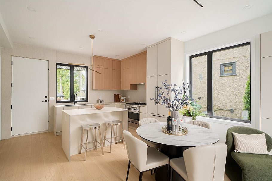 6577 Lime Street Vancouver, BC - 6