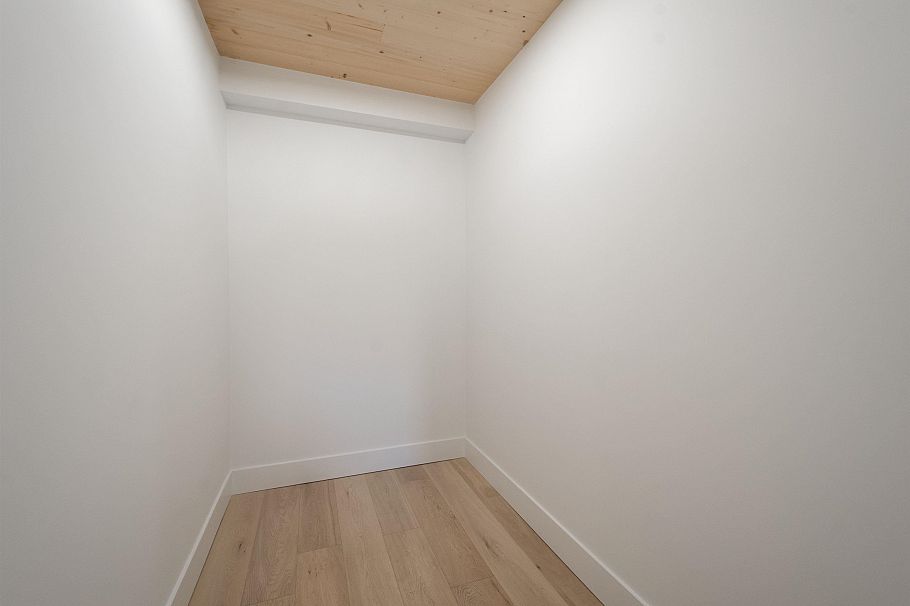 4170 Columbia Street Vancouver, BC - 16