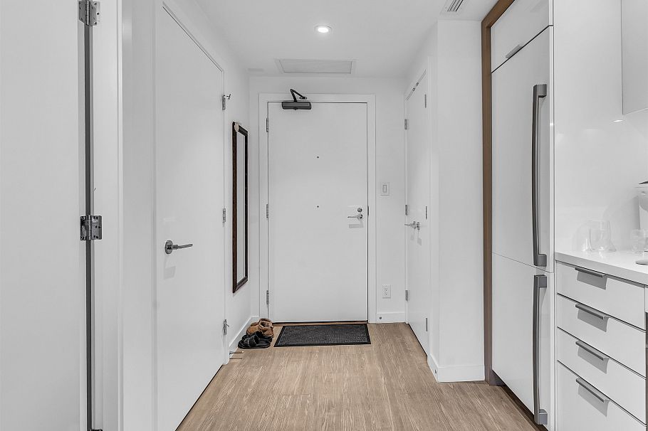 203 1661 Quebec Street Vancouver, BC - 3