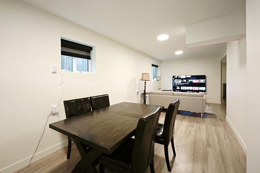 790 W 68th Avenue Vancouver, BC - 14