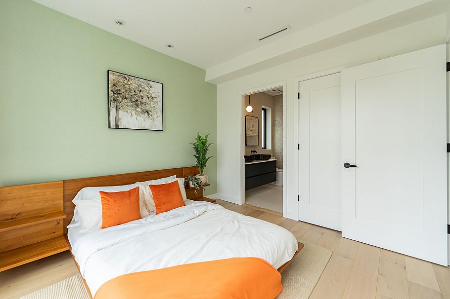 858 W 64th Avenue Vancouver, BC - 33