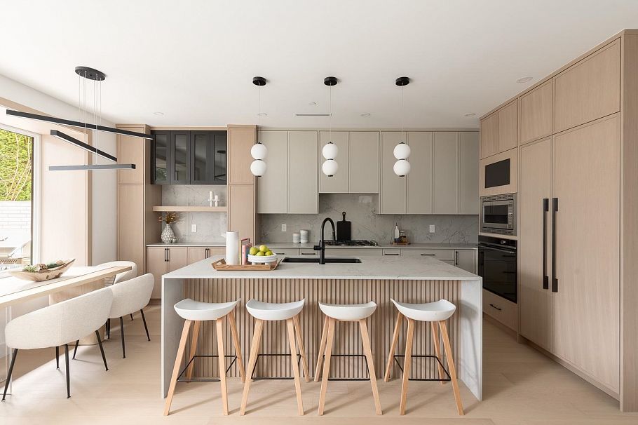 2 475 W 20th Avenue Vancouver, BC - 1