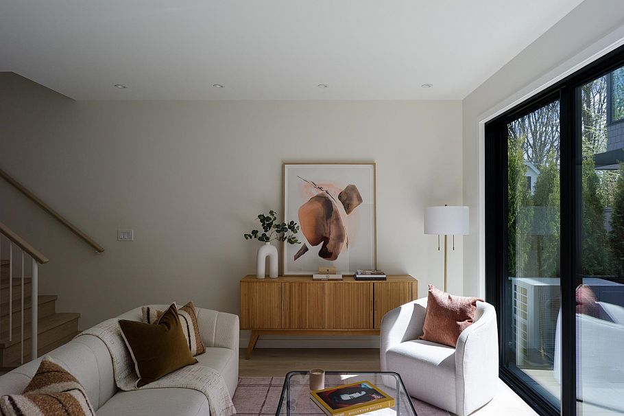 891 E 21st Avenue Vancouver, BC - 2