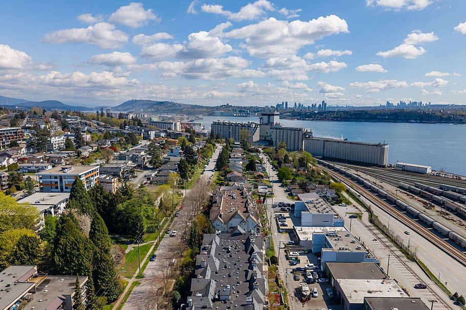 102 365 E 1st Street North Vancouver, BC - 28