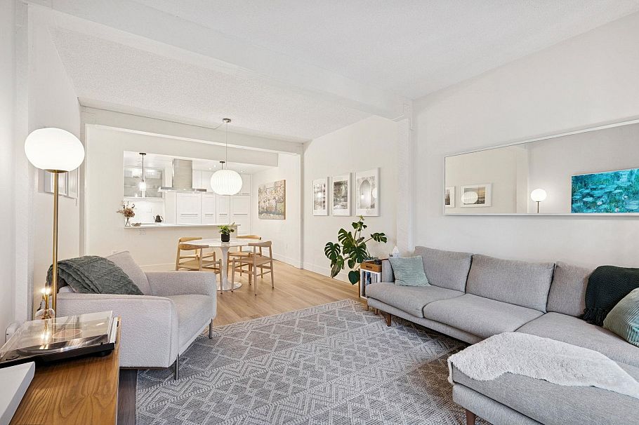 304 1535 Nelson Street Vancouver, BC - 3