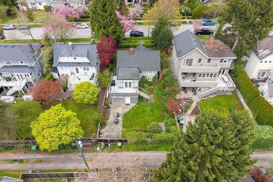 3436 W 37th Avenue Vancouver, BC - 34