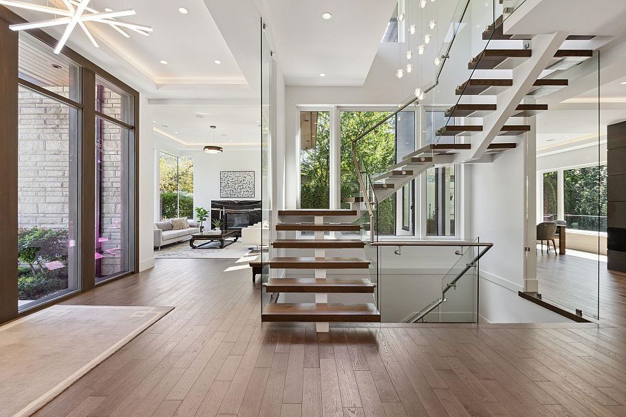 983 Tudor Avenue North Vancouver, BC - 18