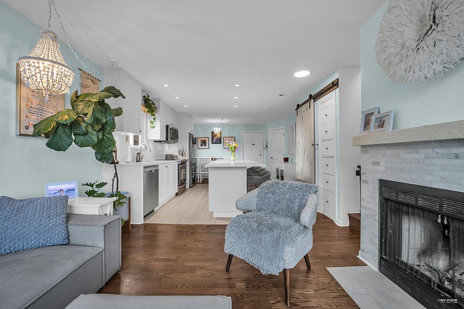 305 2110 Cornwall Avenue Vancouver, BC - 9