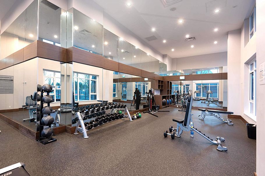 404 1295 Conifer Street North Vancouver, BC - 31