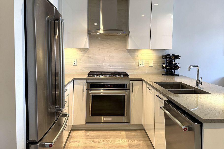 401 1788 Gilmore Avenue Burnaby, BC - 2