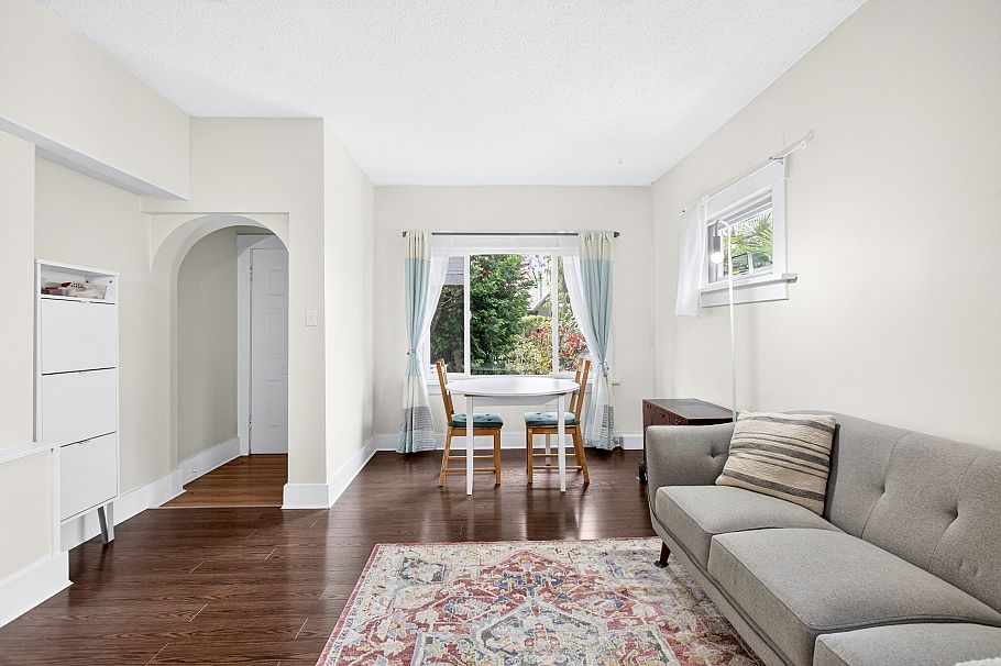 2975 W 8th Avenue Vancouver, BC - 10