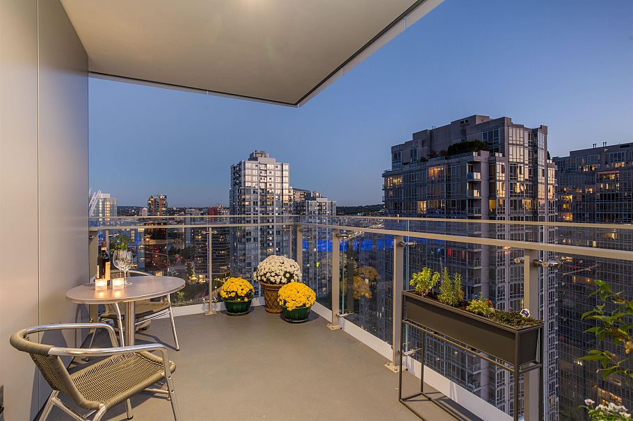 2004 885 Cambie Street Vancouver, BC - 25