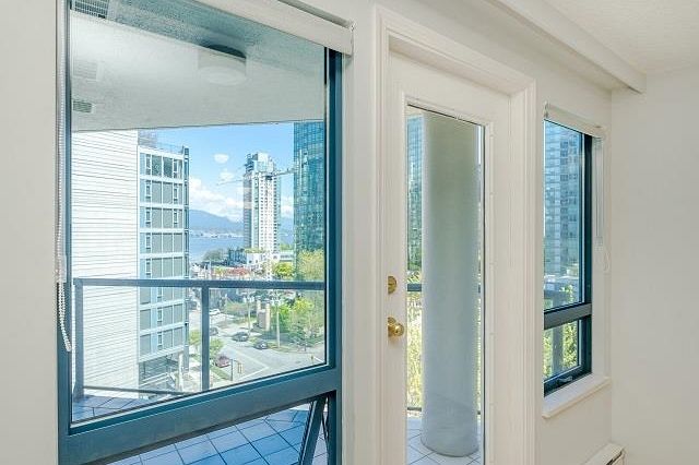 303 1415 W Georgia Street Vancouver, BC - 17