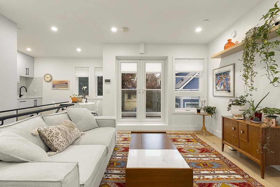 517 E 11th Avenue Vancouver, BC - 4