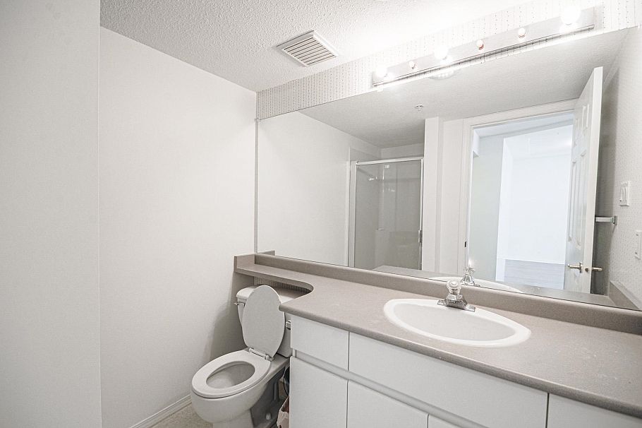 203 865 W 15th Avenue Vancouver, BC - 16