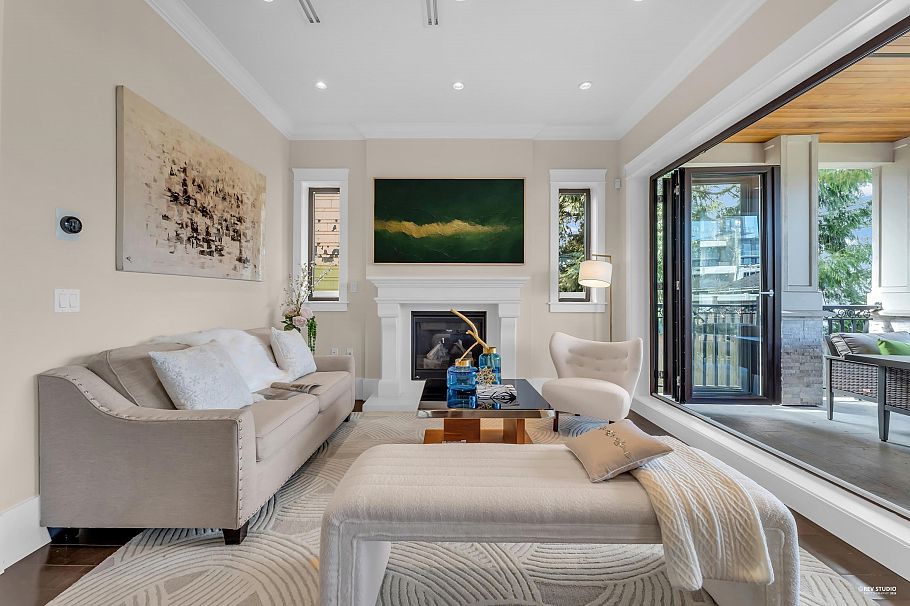 2149 W 46th Avenue Vancouver, BC - 4