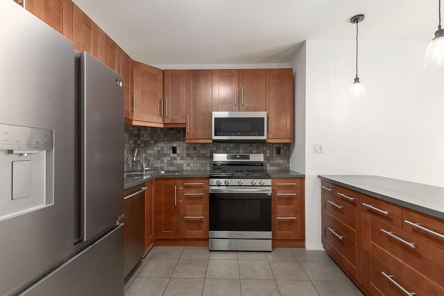 3853 Frances Street Burnaby, BC - 9