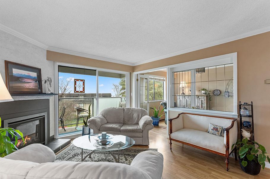 201 308 W 2nd Street North Vancouver, BC - 4