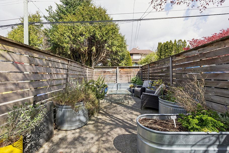 2859 W 33rd Avenue Vancouver, BC - 33