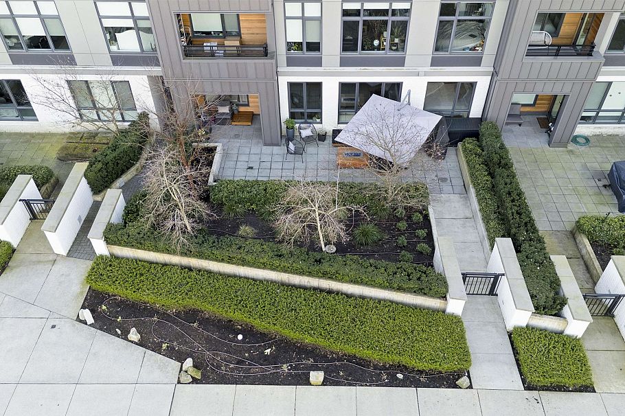 116 747 E 3rd Street North Vancouver, BC - 2