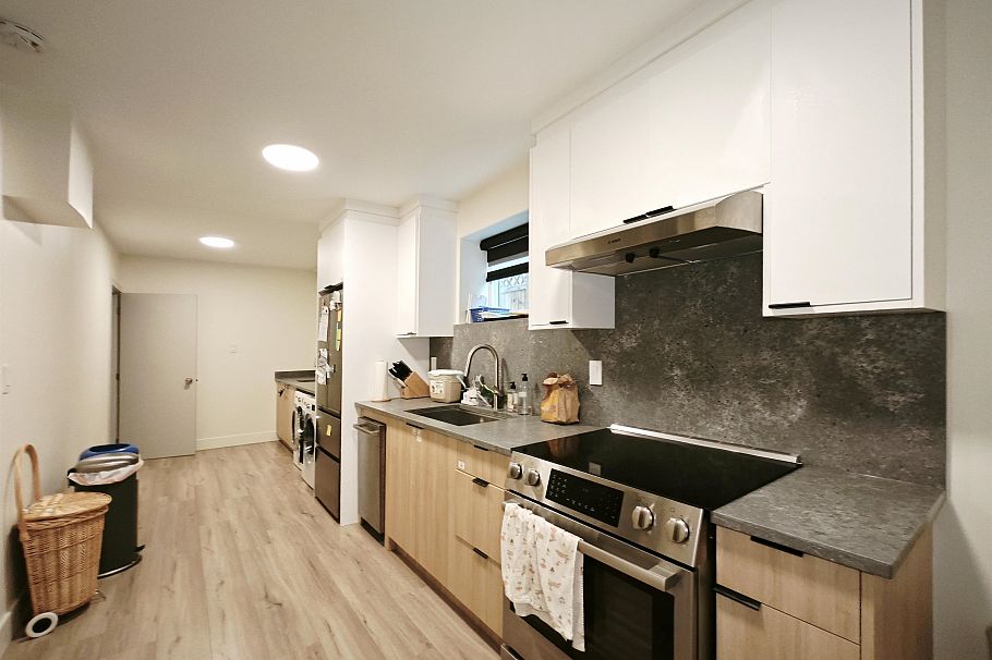 790 W 68th Avenue Vancouver, BC - 16
