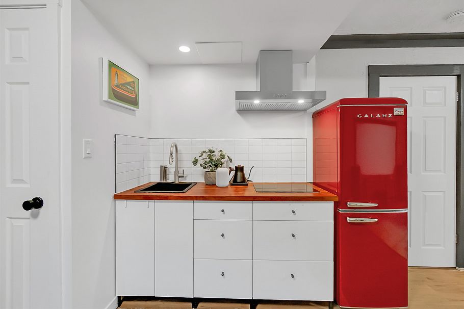 1652 Coleman Street North Vancouver, BC - 27