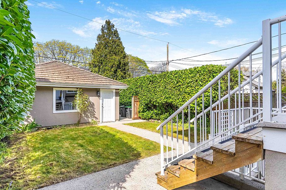 3263 W 14th Avenue Vancouver, BC - 37