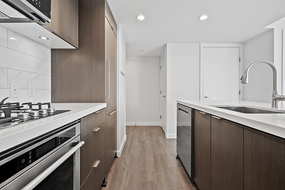 807 8238 Lord Street Vancouver, BC - 19