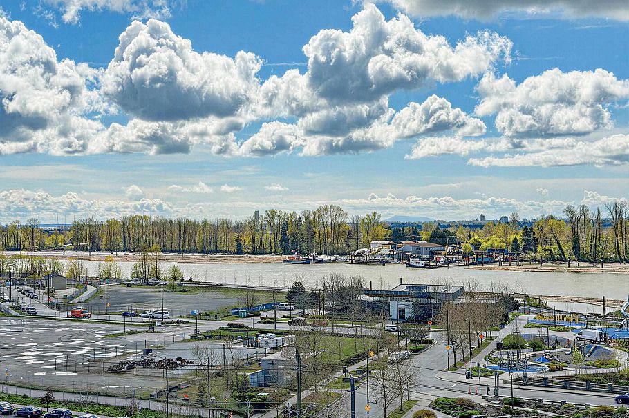 901 3281 E Kent Avenue North Vancouver, BC - 12