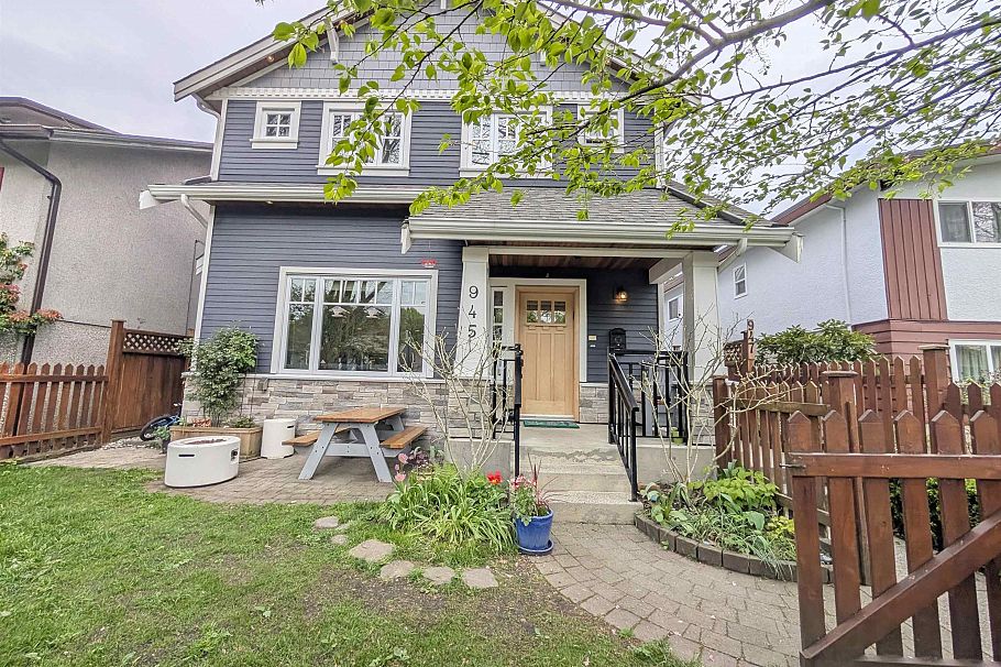 945 E 21st Avenue Vancouver, BC - 1