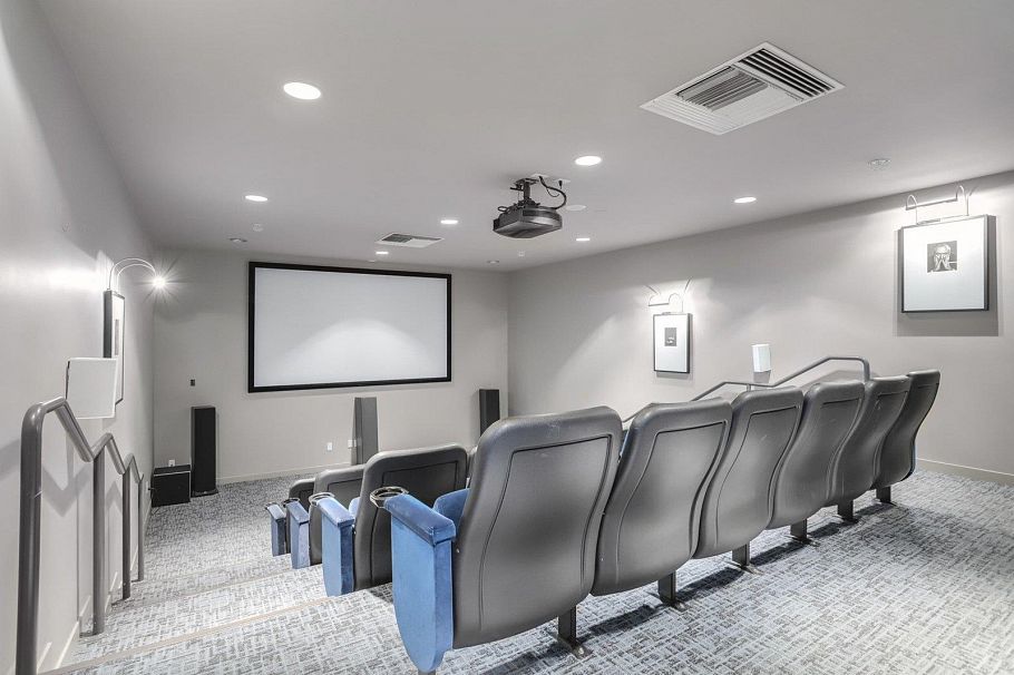 2P 1033 Marinaside Crescent Vancouver, BC - 16