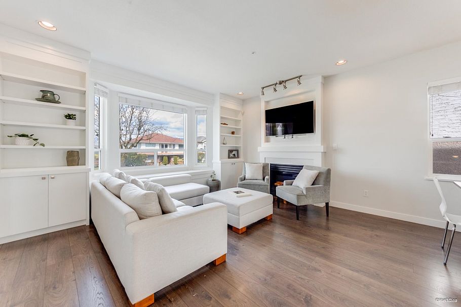 2648 E 19th Avenue Vancouver, BC - 4