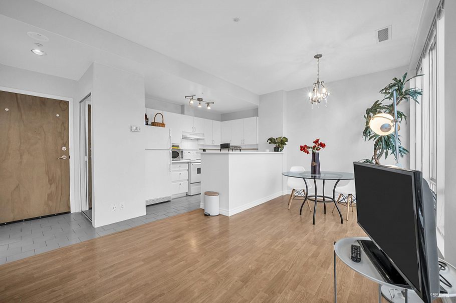 1512 989 Nelson Street Vancouver, BC - 4