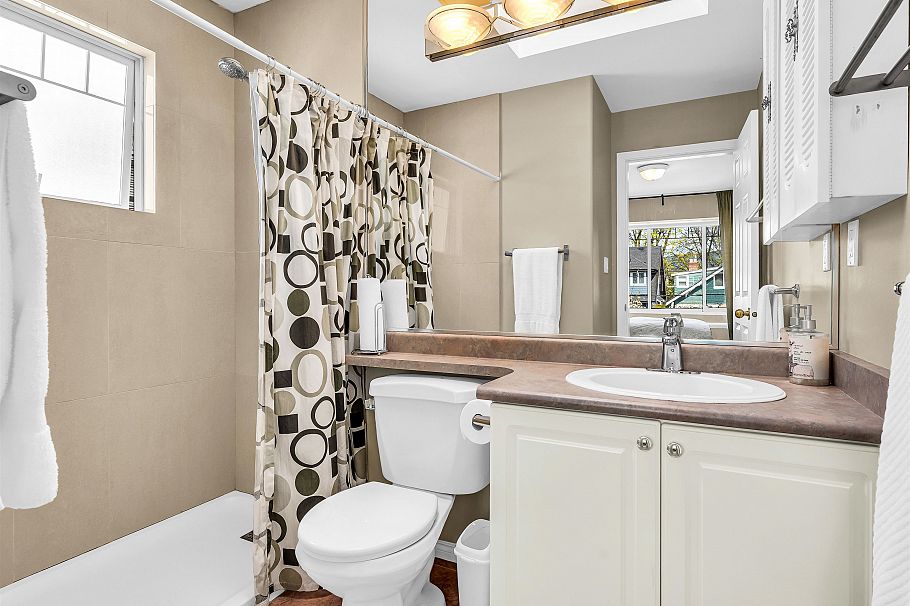 3263 W 14th Avenue Vancouver, BC - 20