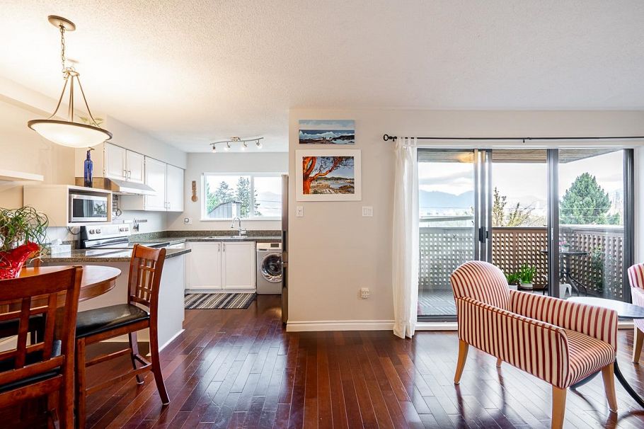209 2211 W 2nd Avenue Vancouver, BC - 3