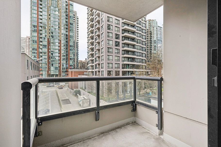 502 977 Mainland Street Vancouver, BC - 8